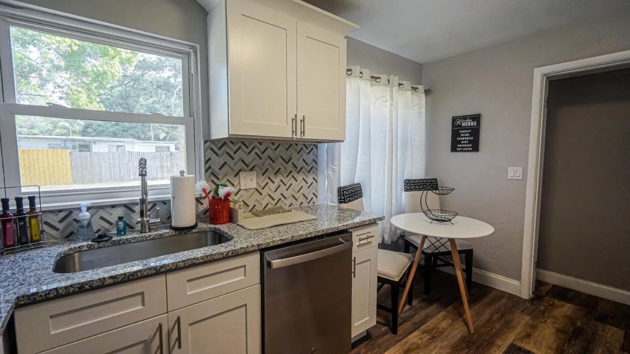 Elegant Cozy Oasis On A Traffic Free Street Villa Clearwater Luaran gambar